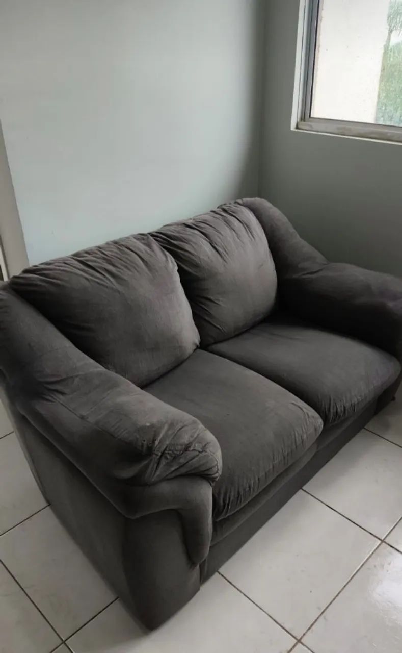 Vendo Sofá e Painel