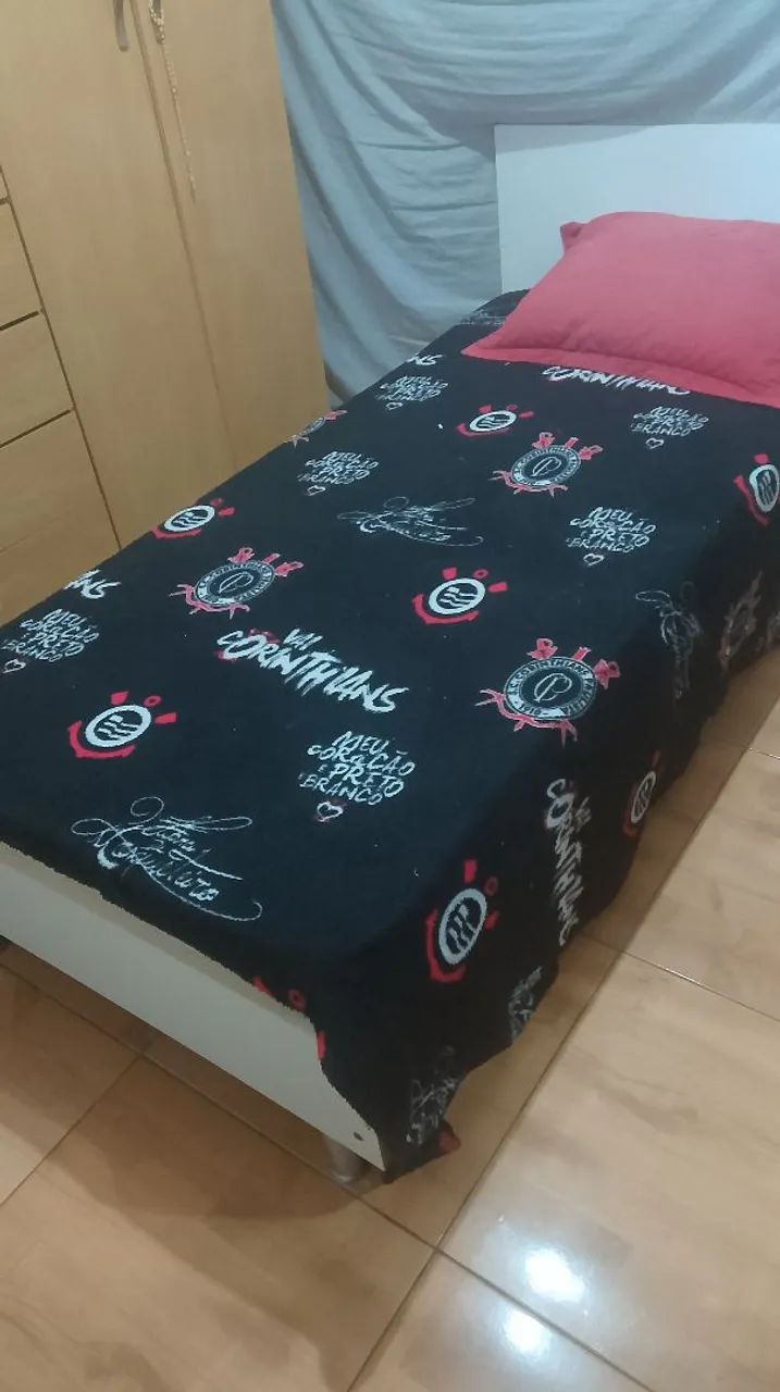 Cama de solteiro com colchão 