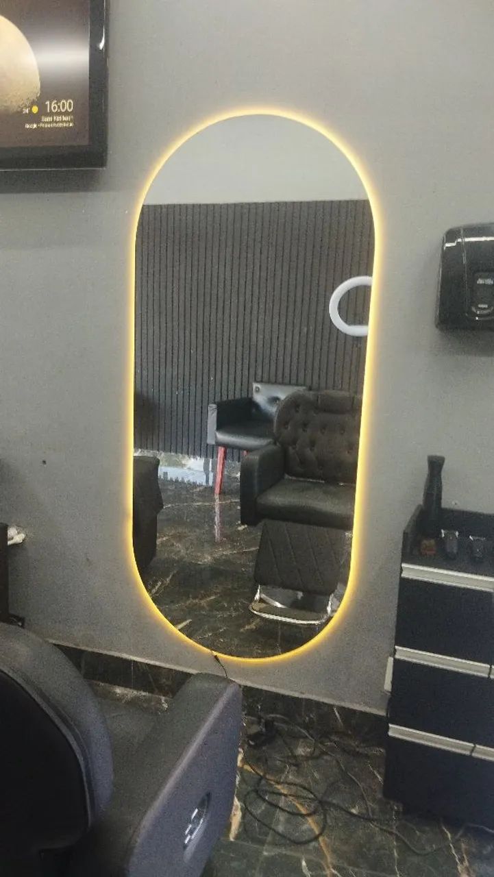 Vendo espelho oval com led  - Foto 5