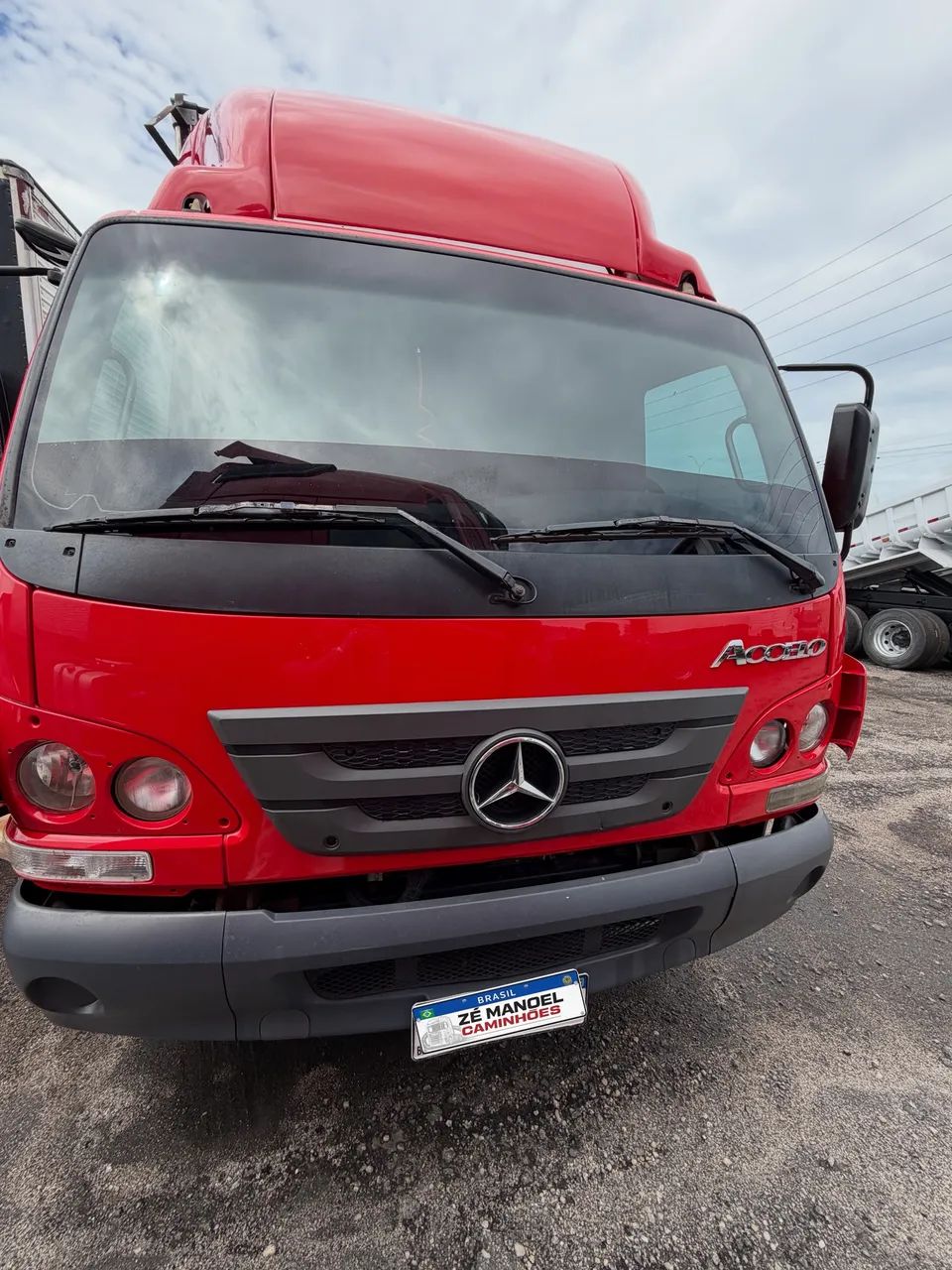 Vendo ACCELO 815 ano 2020