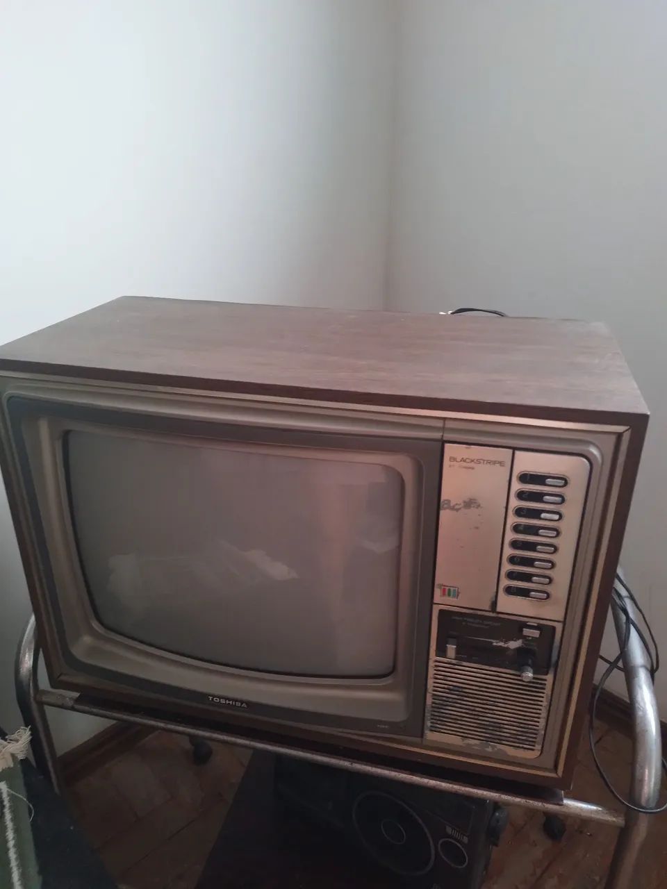 TV ANTIGA colorida - Foto 2