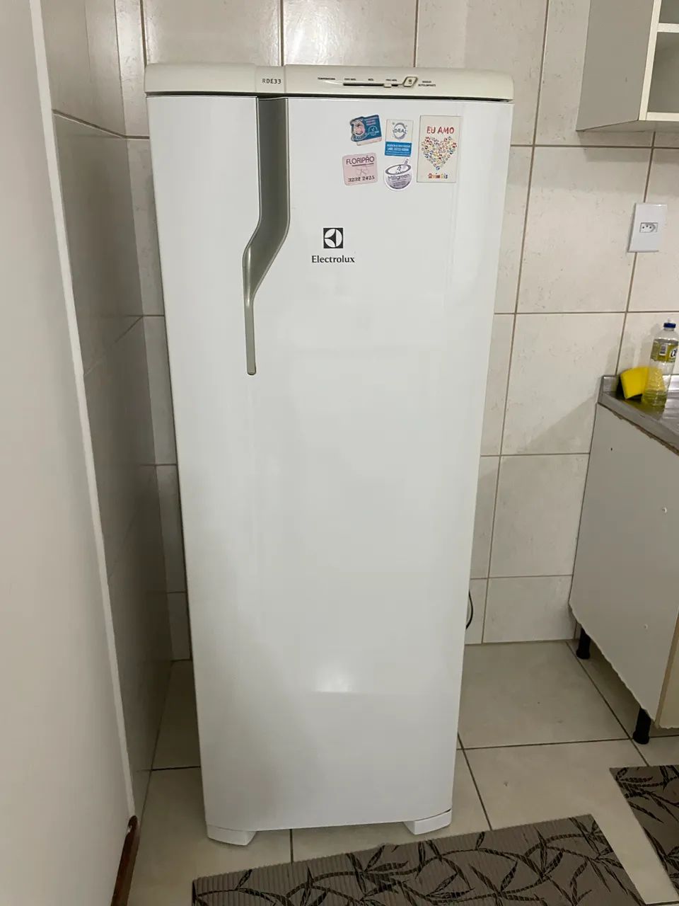 Geladeira Electrolux rde33