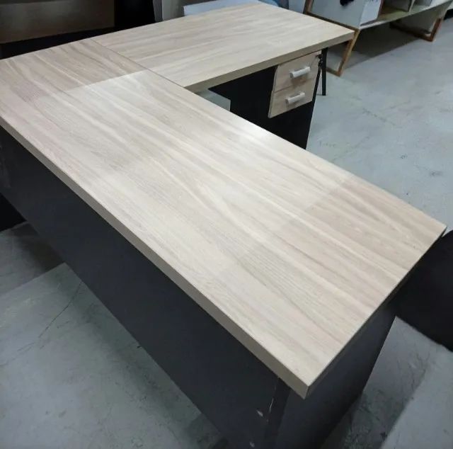 Mesa Em L Modelo Diretor Para Escritório Com Gavetas - Foto 3