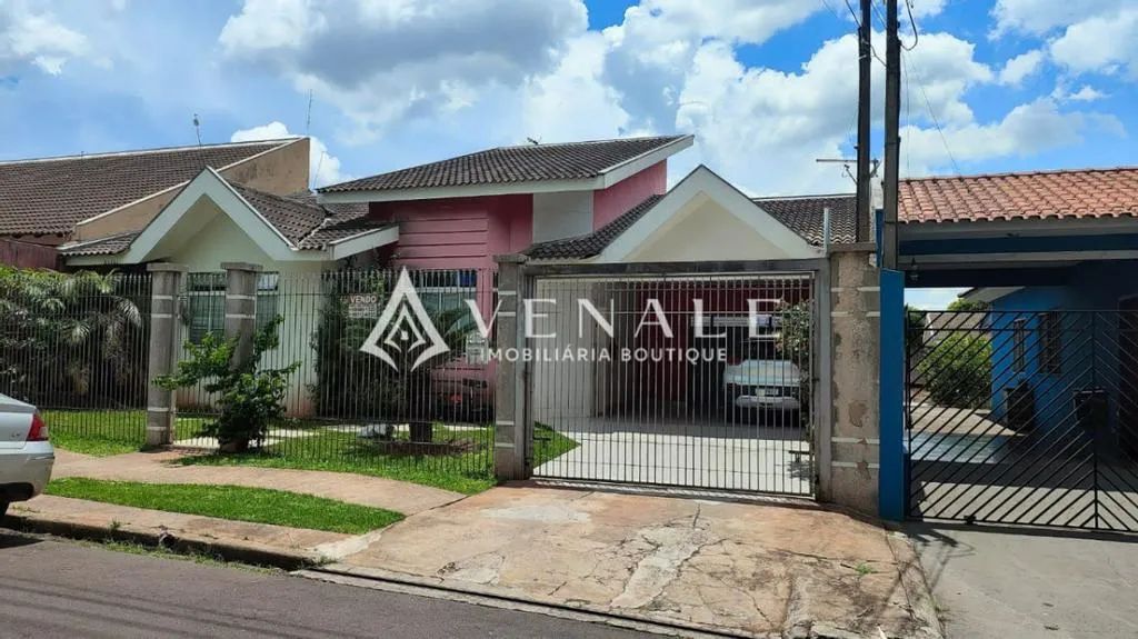 Casa à venda em Maringá, Vila Marumby, com 3 suítes, com 220 m²