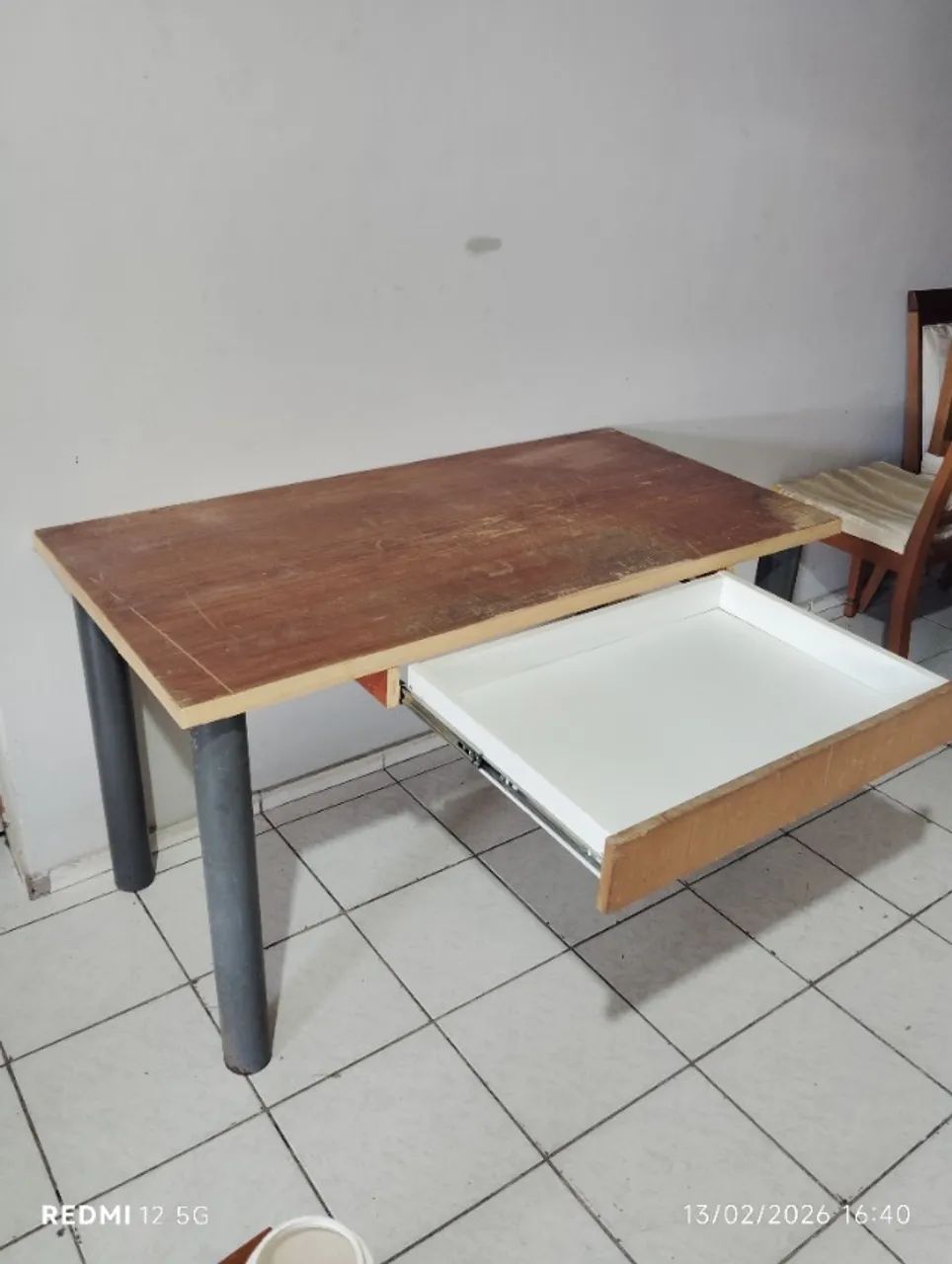 Mesa (Birô) de madeira com gaveta  - Foto 4