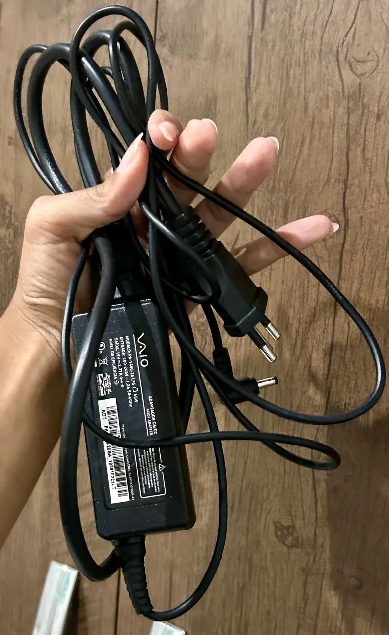 Notebook usado com defeito físico - Foto 3