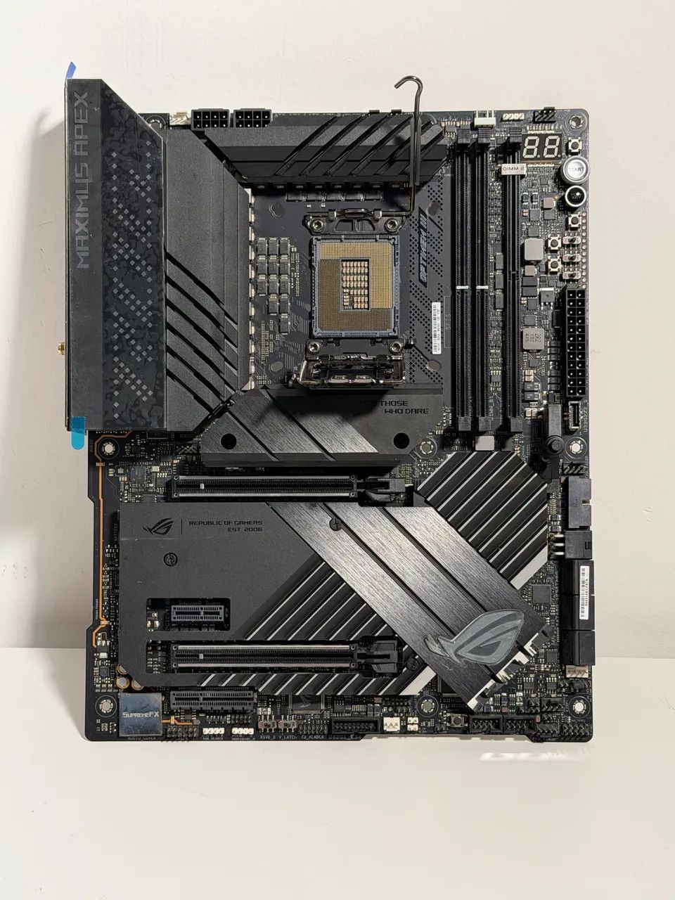 Placa mãe Asus ROG Apex Z690 - Foto 2