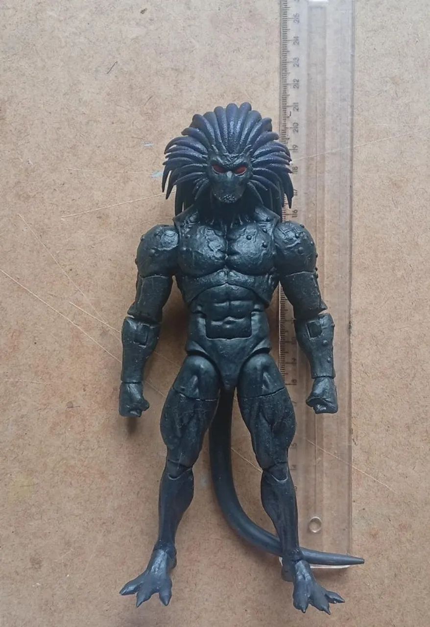 Boneco Marvel legends coração negro custom - Foto 2