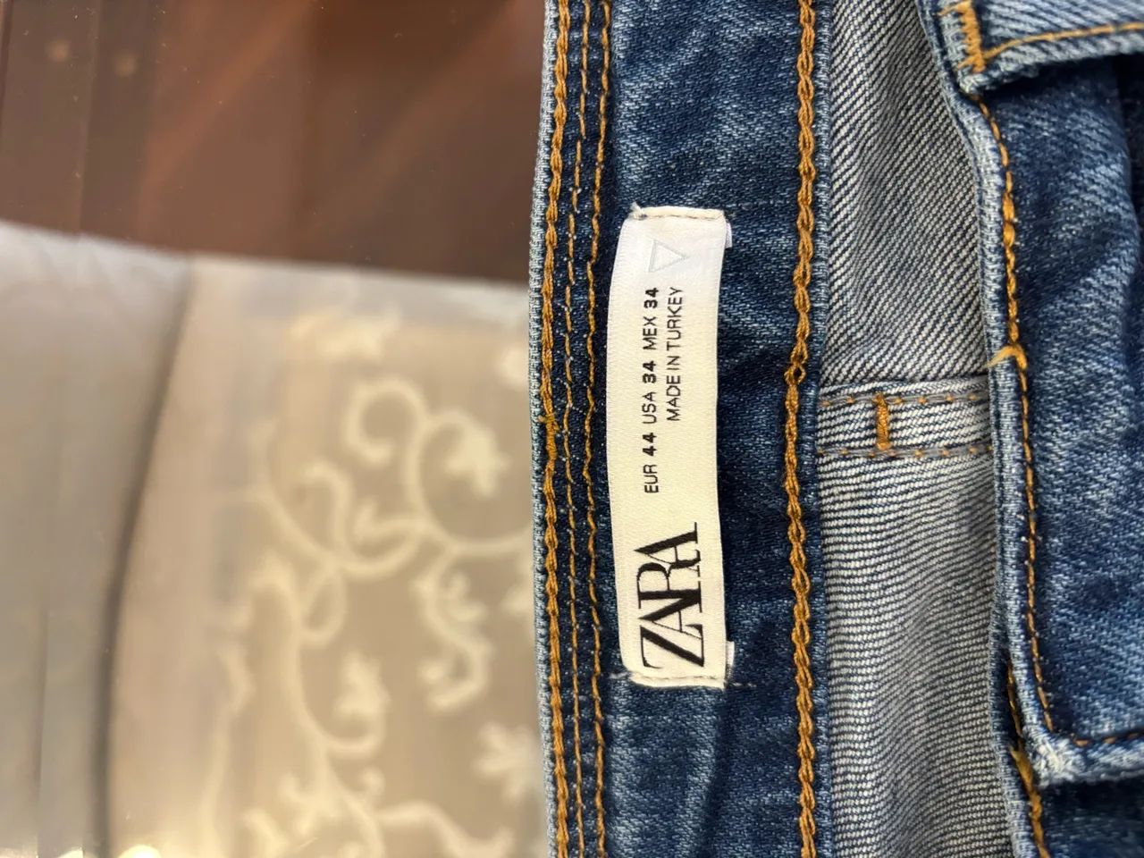 Calça jeans estilo rasgada Zara - Foto 4