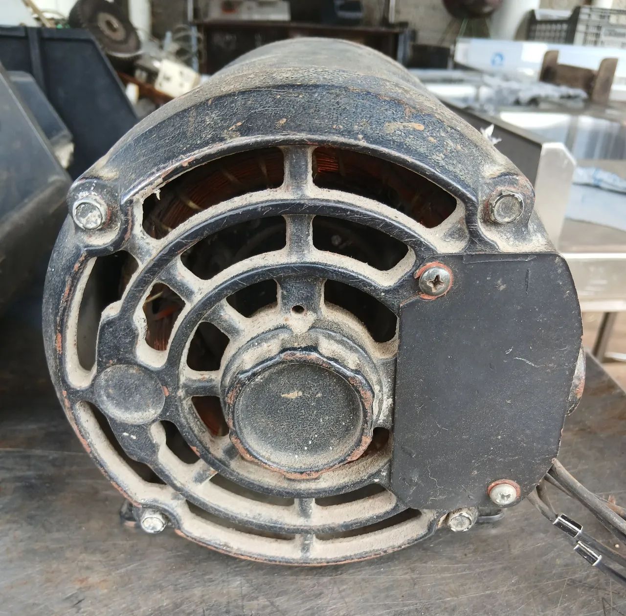 Motor Weg Usado 220/380V <br>220/380V <br>1.50 hp<br>2.00 CV - Foto 3