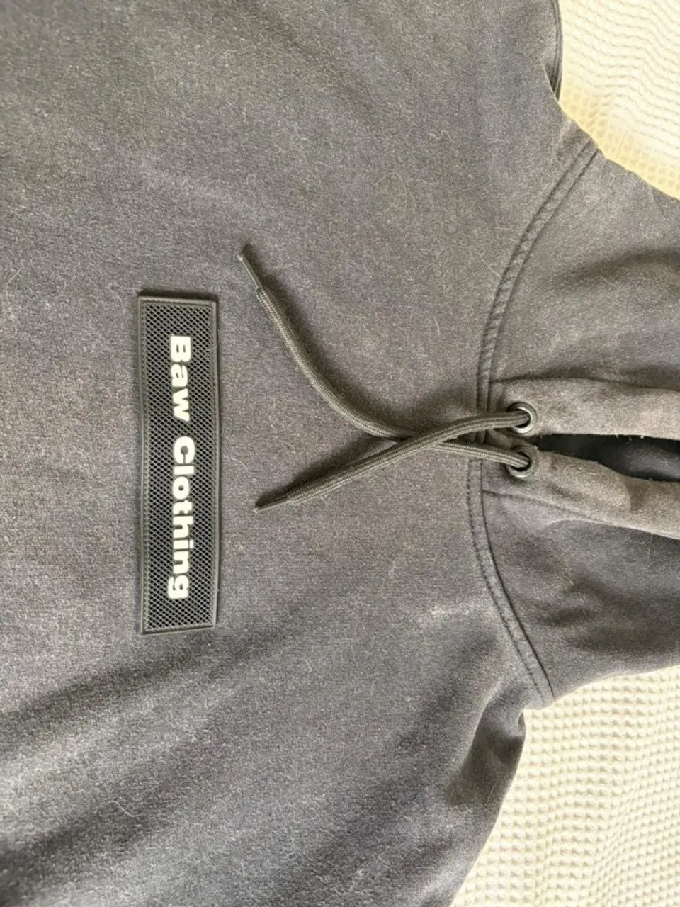 moletom canguru baw clothing cinza estonado com capuz - Foto 2