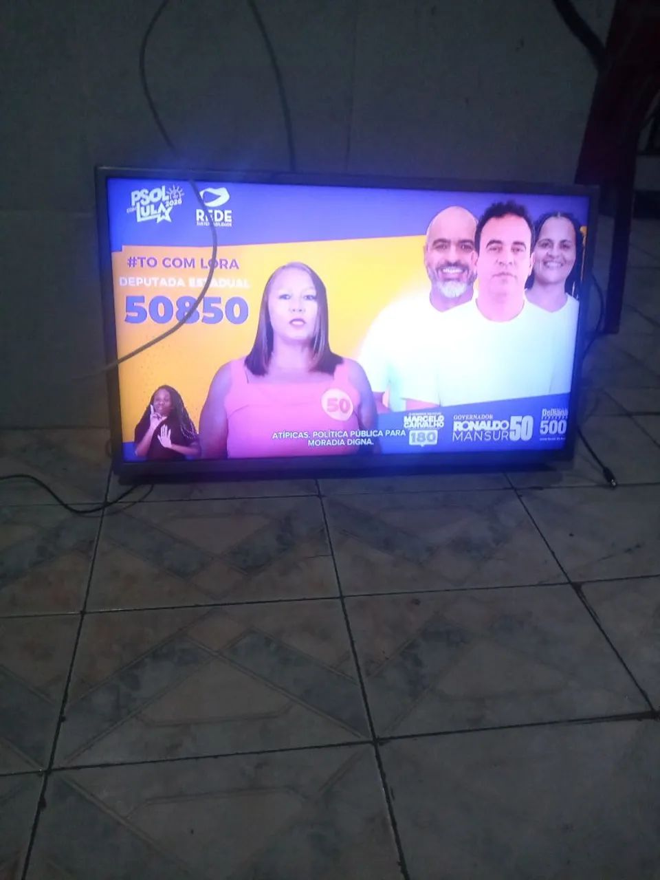 UMA TV DIGITAL DE LED 32POLEGADAS  - Foto 3