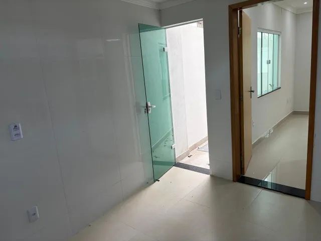 Casa no Centro com 2 quartos espaçosos  com suíte  para locação . - Foto 3