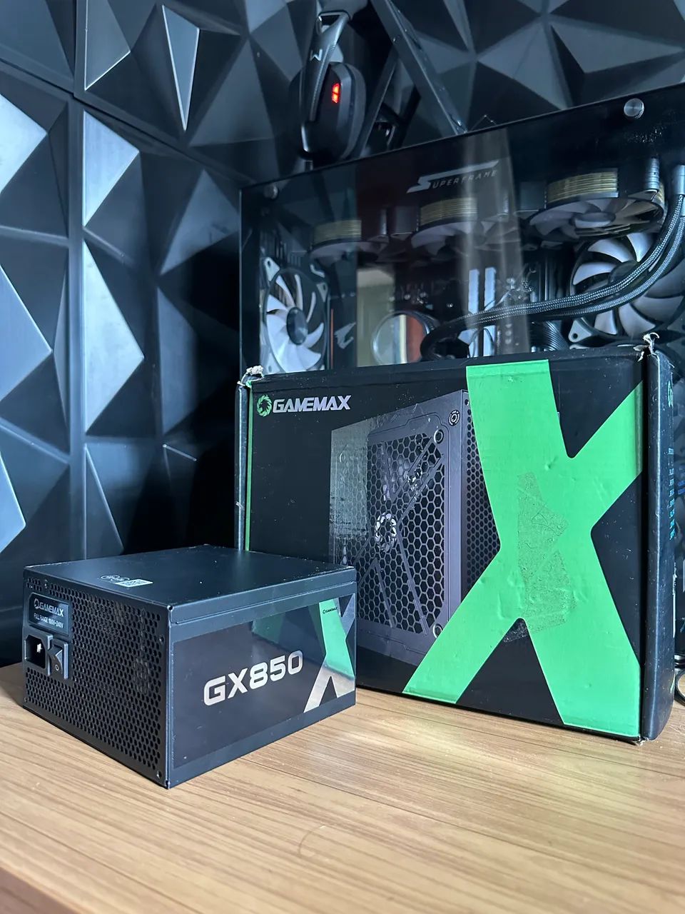 Fonte GameMax 850W 80 Plus Gold