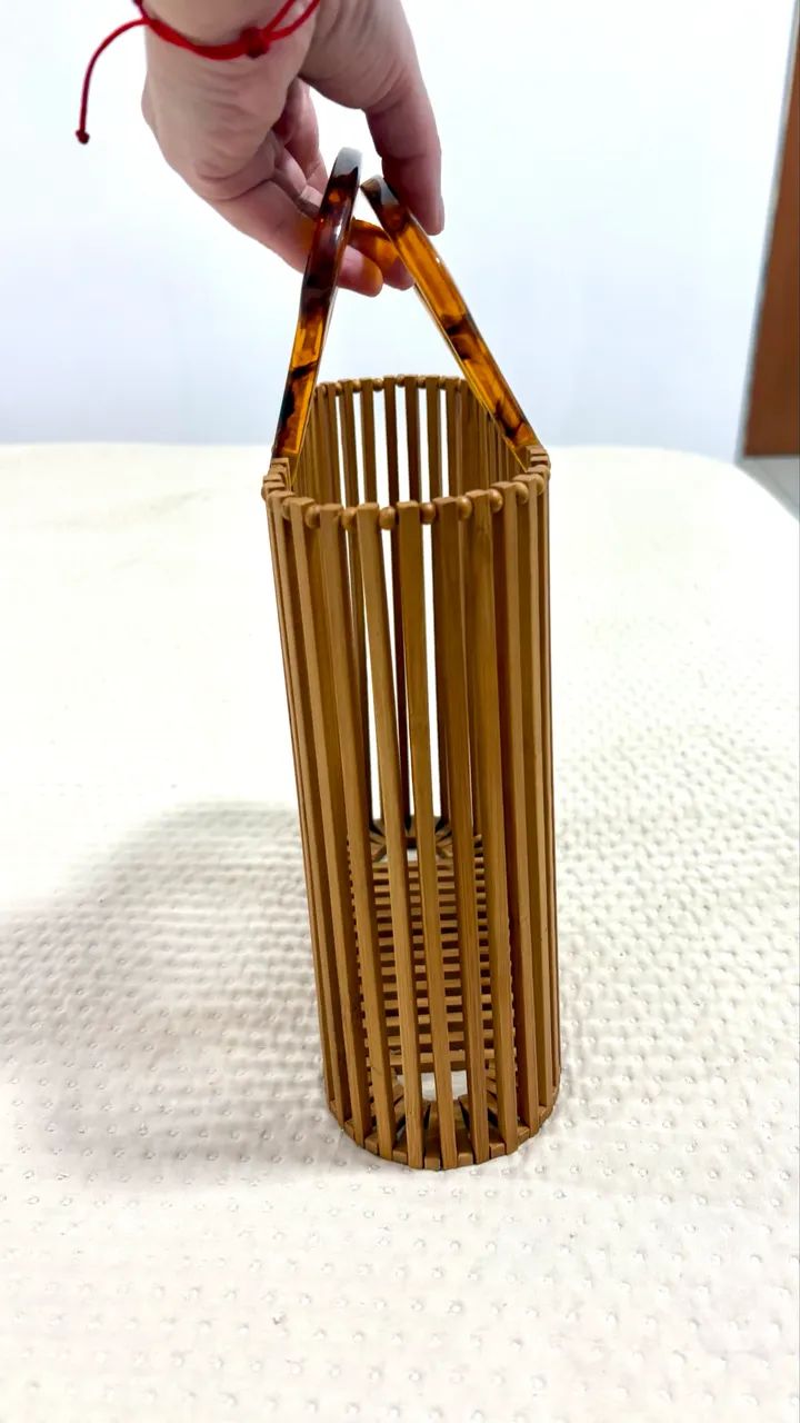 BOLSA FEITA A MÃO NUNCA USADA 