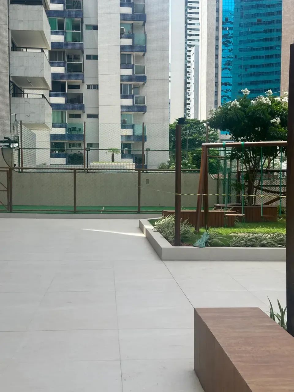 Vendo  duplex com7 quartos sendo 4 suítes em Boa Viagem - Recife - PE - Foto 2