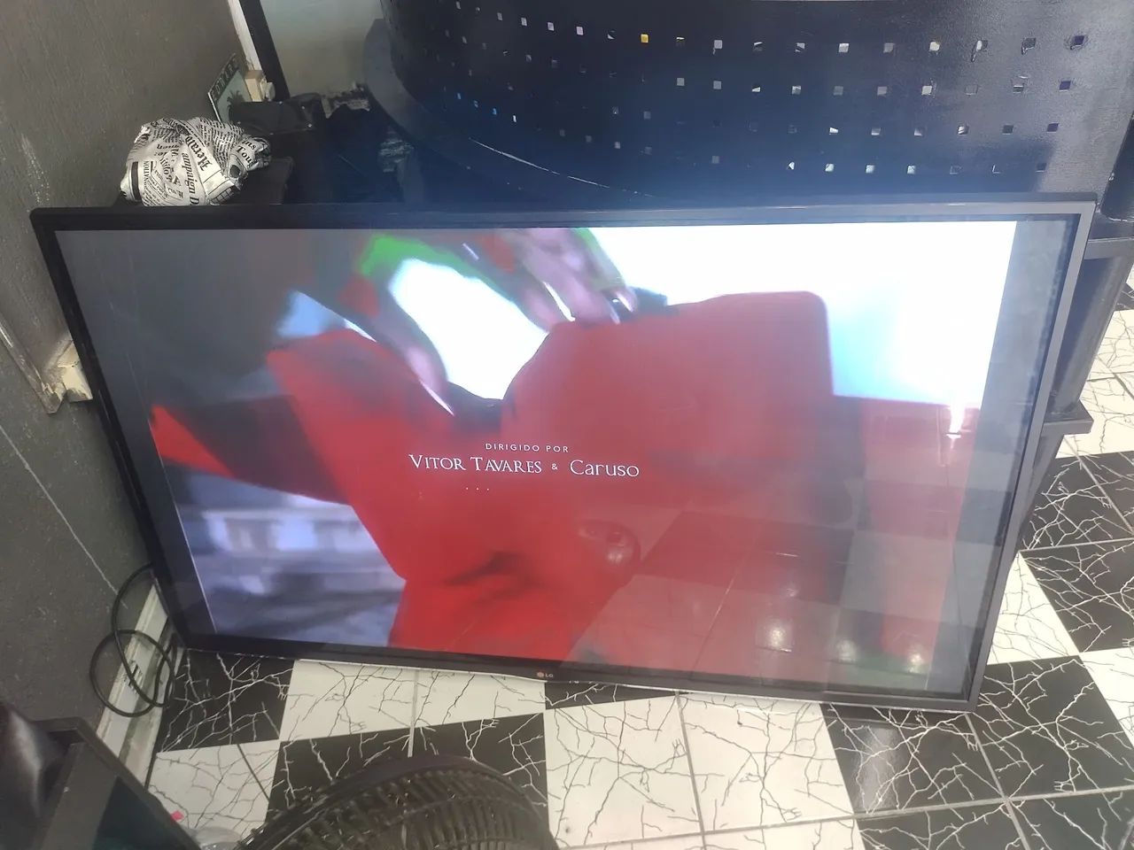 Vendo Smartv lg 65 polegadas top de linha em estado de nova conforme fotos R$ 2500,00 - Foto 5