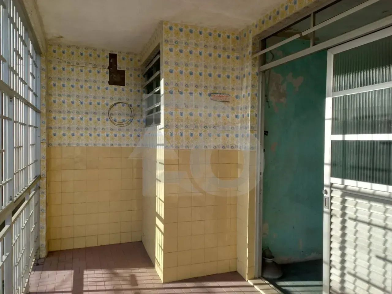 Casa Ampla à Venda no Siqueira Campos com 2/4, 3 Salas e Varanda - Foto 4