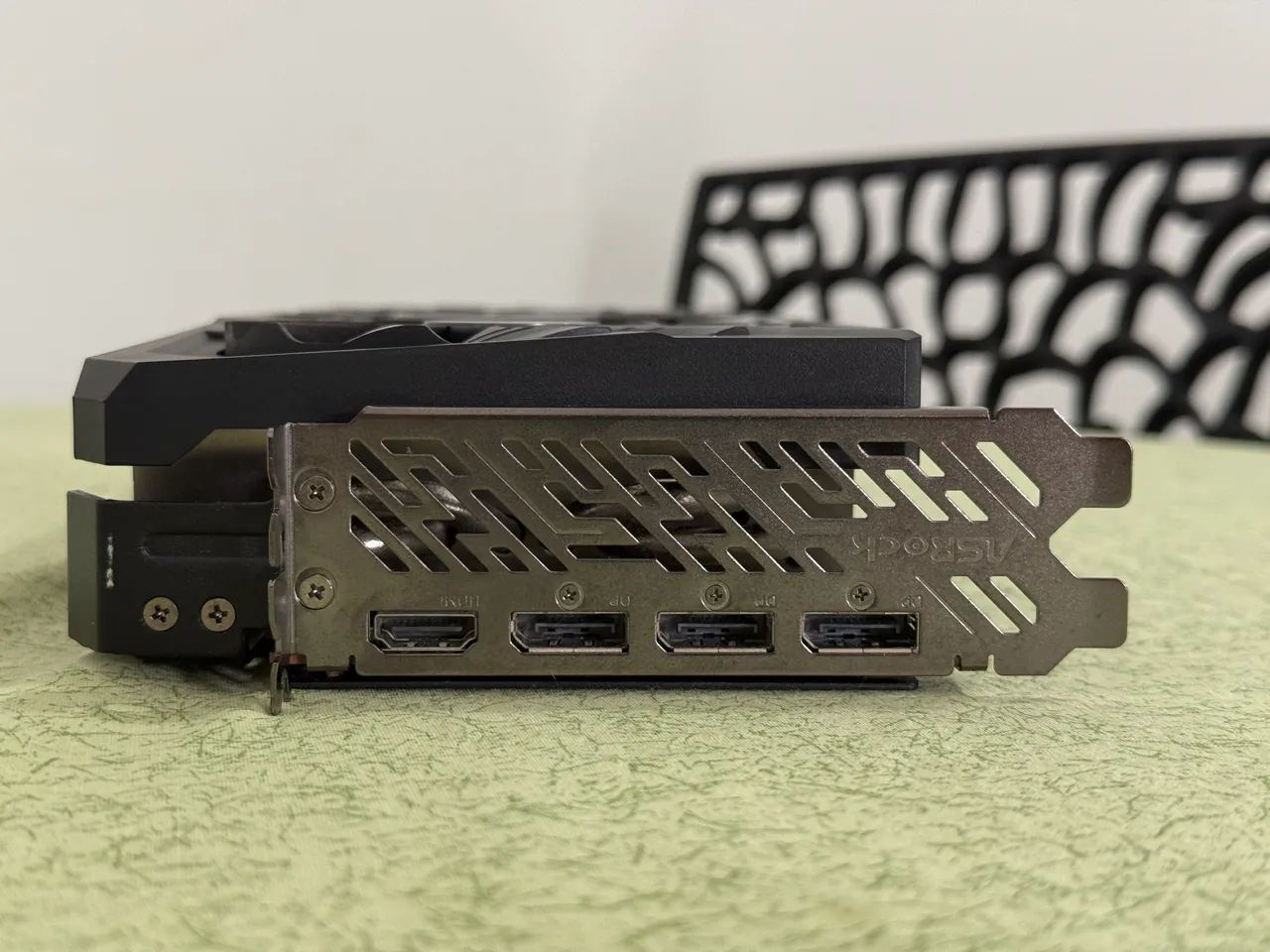 Placa de vídeo AMD RX7700XT - Foto 3
