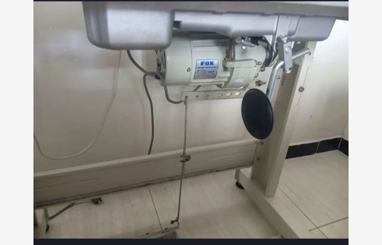 Vendo máquina reta e overloque industrial 1.950 cada  - Foto 2