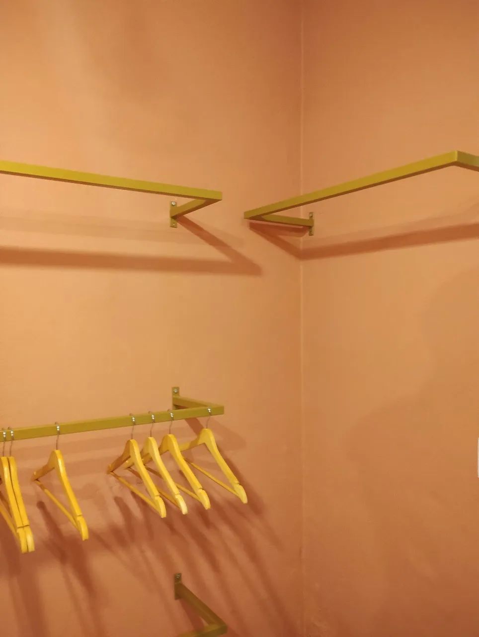 Araras Eletrostática para Loja de Roupas - Foto 3