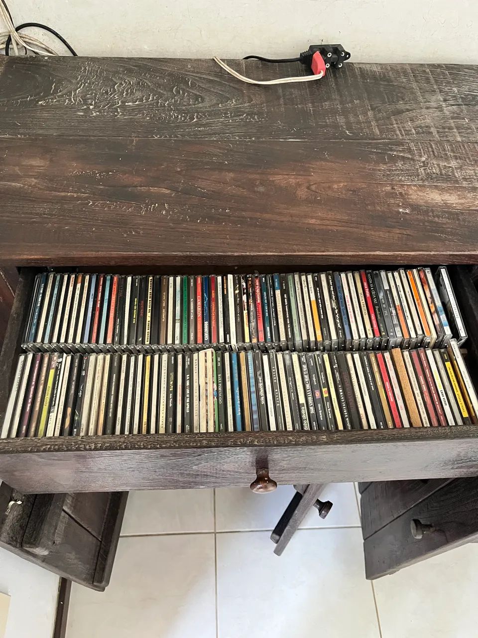 Lote de 700 CDs ORIGINAIS  - Foto 2