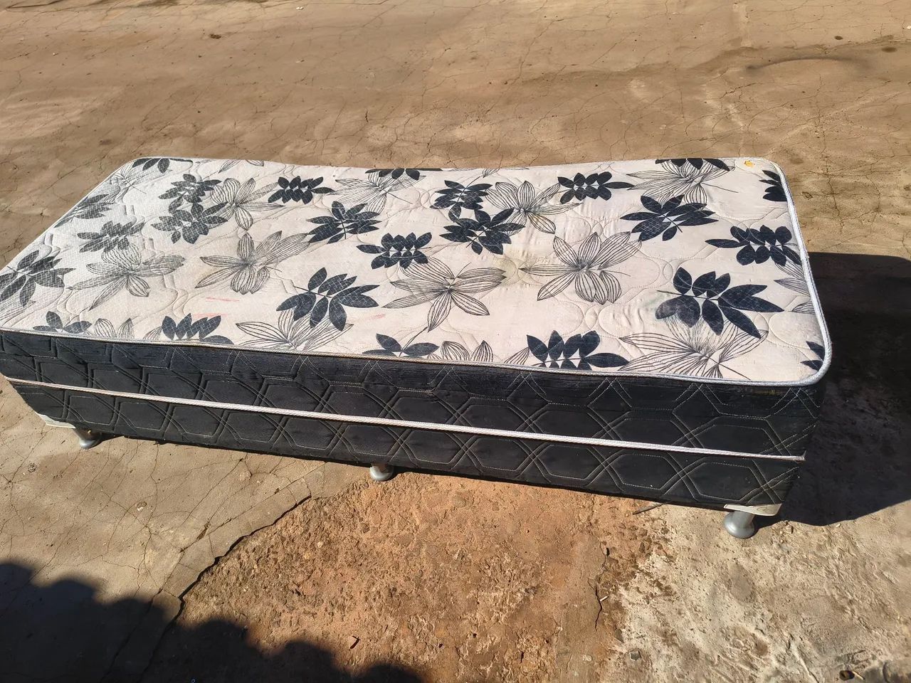 Vendo cama box Solteiro  - Foto 2