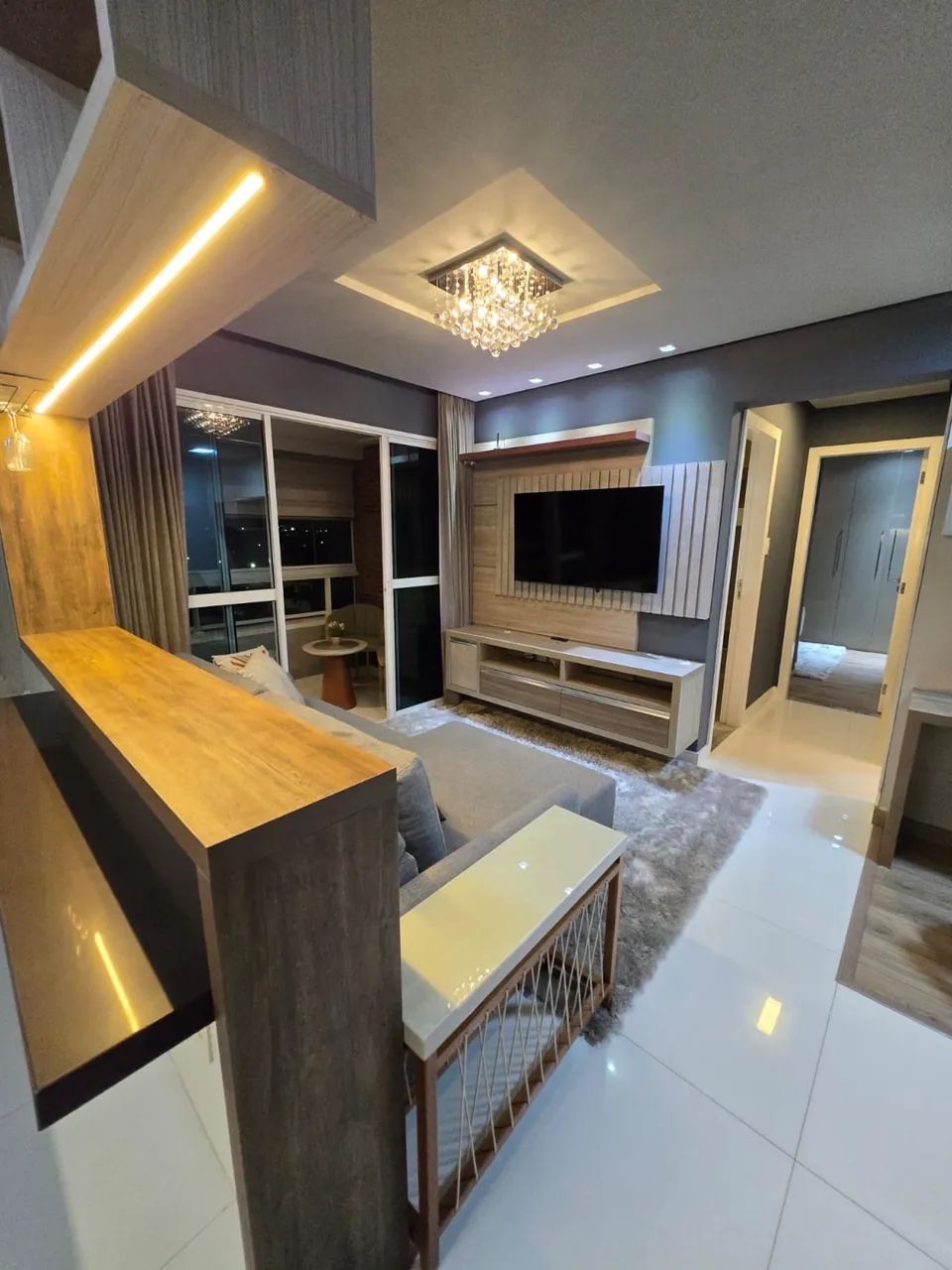Alugo apartamento mobiliado com suite no centro da cidade 
