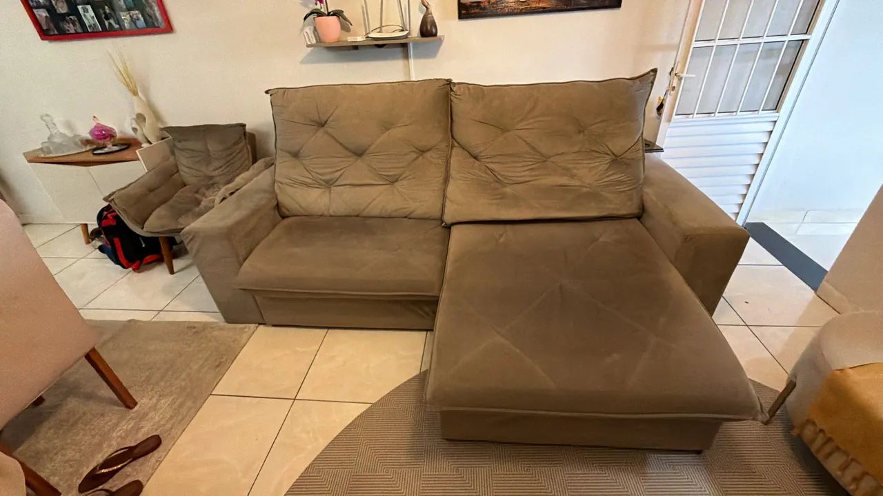Vendê-se um sofá retrátil 2,50m - Foto 3
