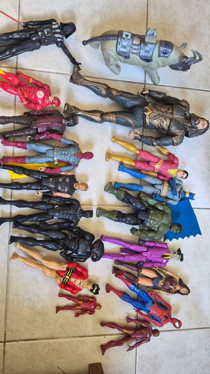 Bonecos marvel/dc - Foto 2