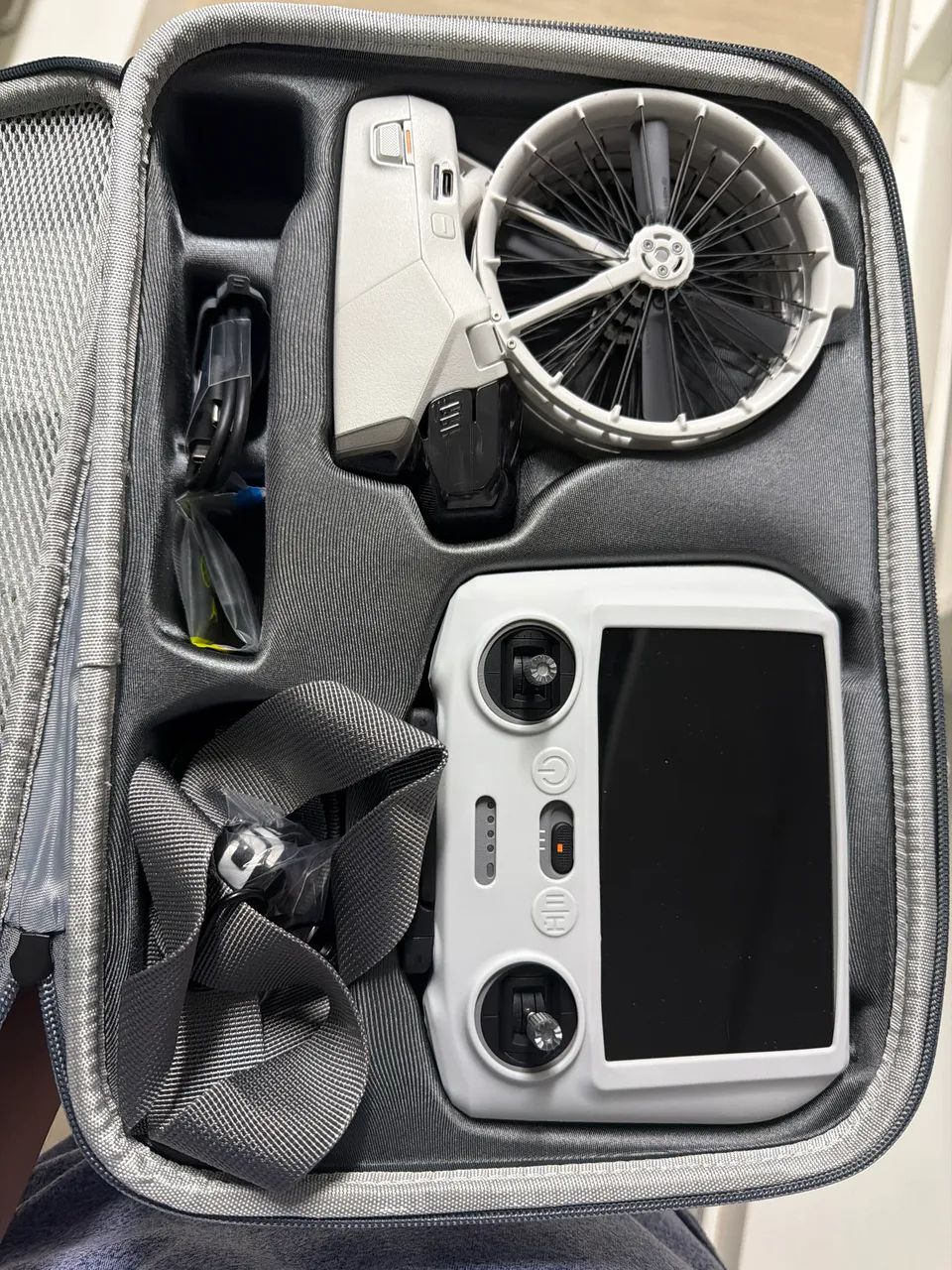 Drone DJI Flip DJI RC2 - Foto 2