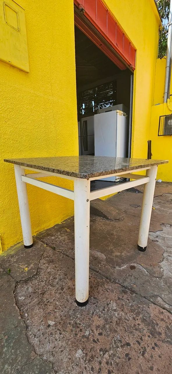 mesa mármore 90x90 usada ENTREGA GRÁTIS  - Foto 2