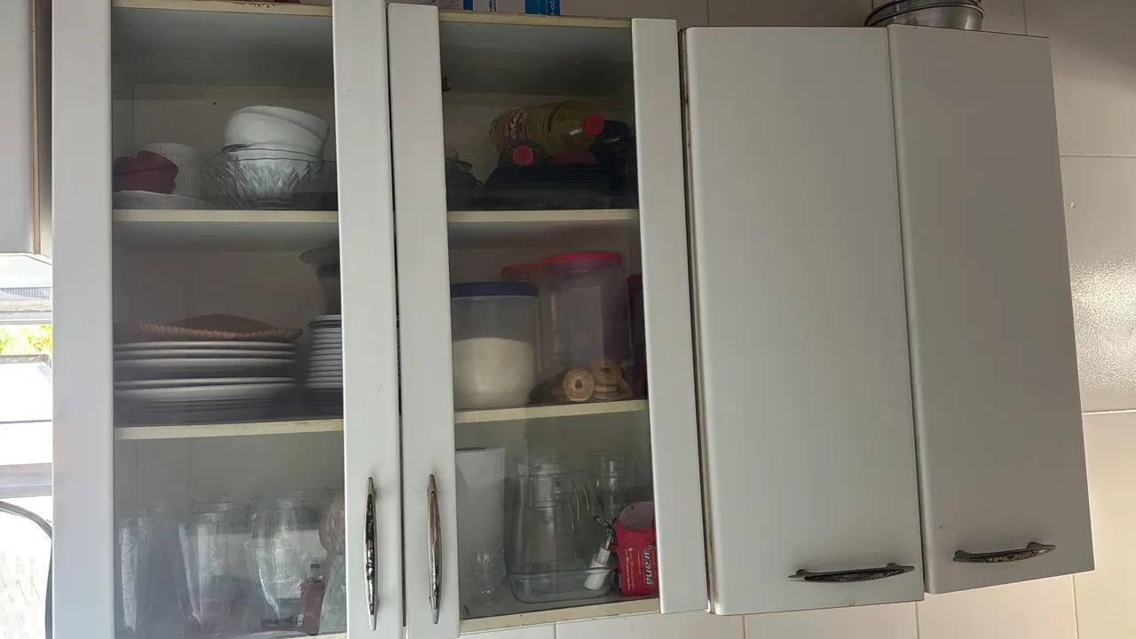 ARMÁRIO DE COZINHA
