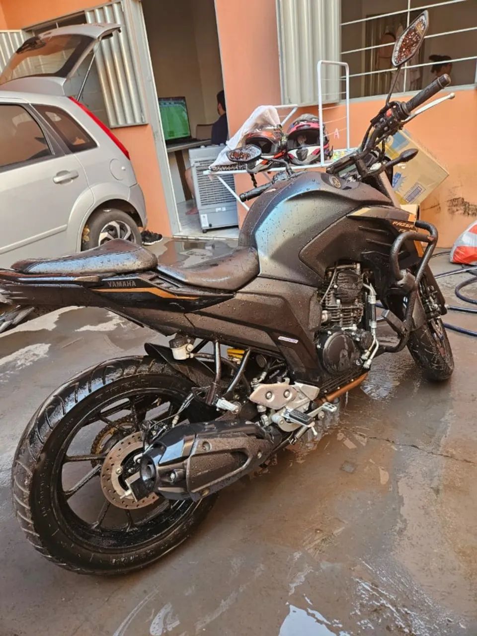 FZ25 2024 - Baixa Km - Foto 4