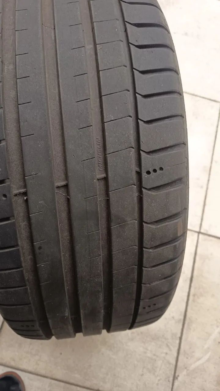 Pneu michelin 235 40 18 - Foto 2