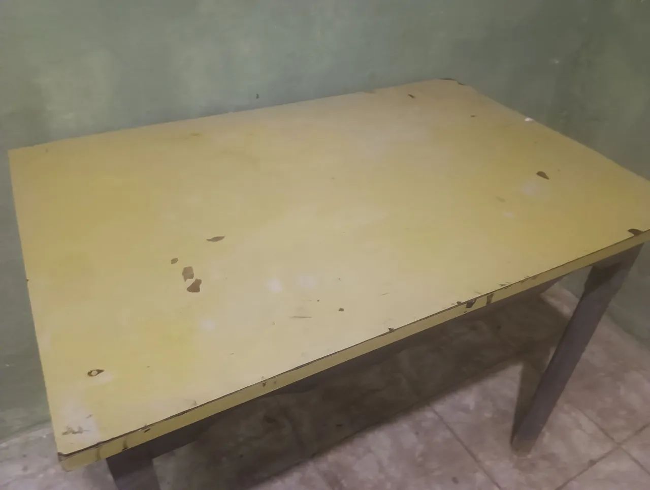 Mesa de madeira (usada e em ótimo estado) - Foto 2