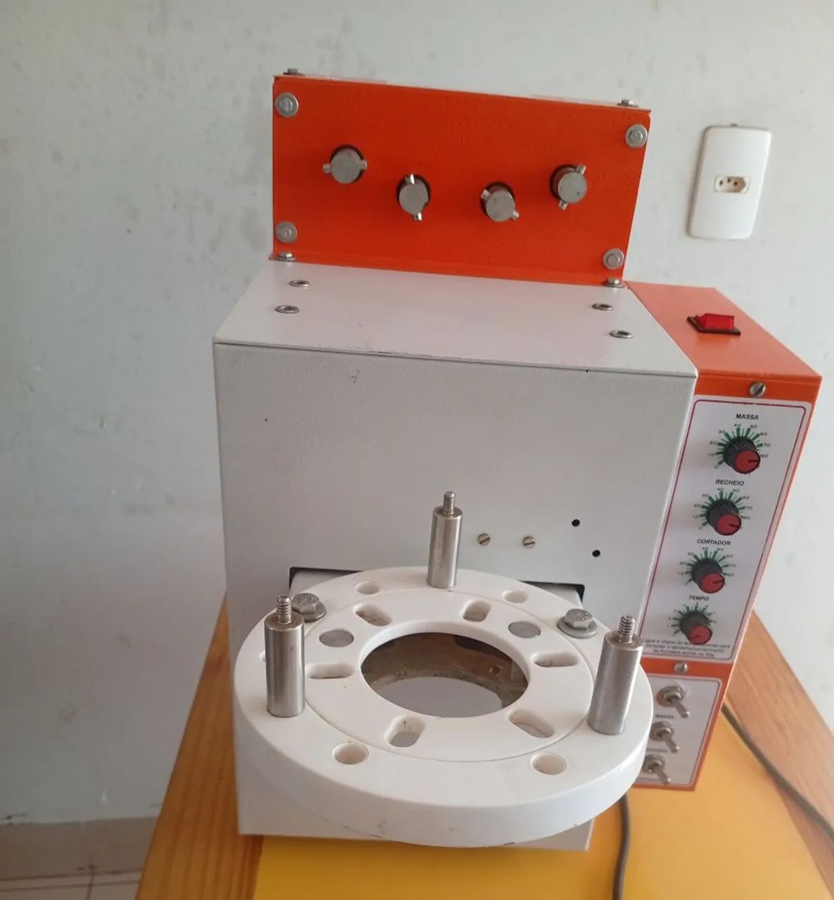 Vende-se máquina modeladora de salgado - Foto 4