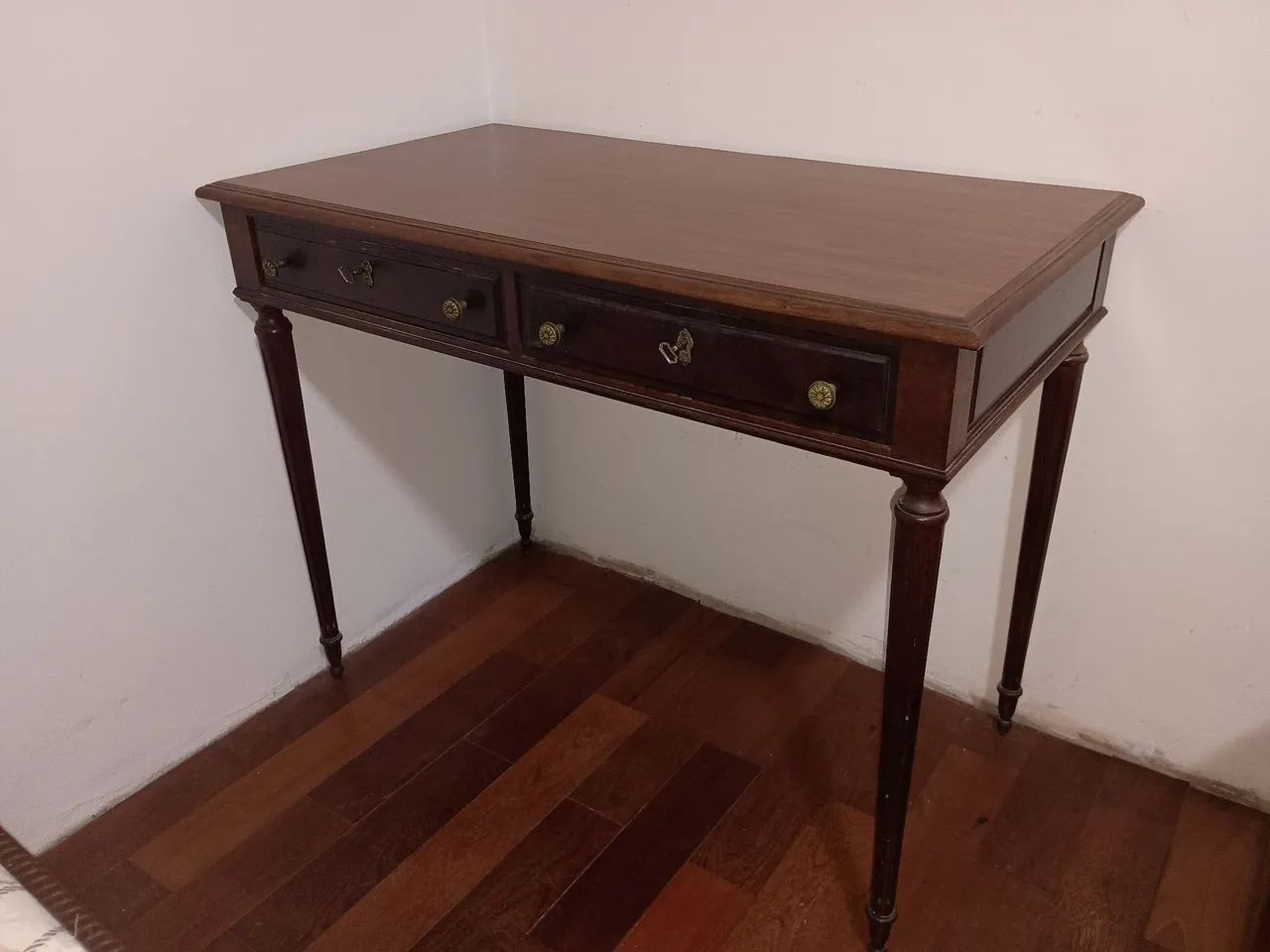 Escrivaninha com cadeira - Foto 2