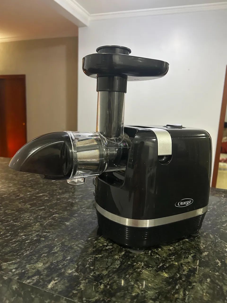 Extrator de nutrientes / suco - OMEGA JUICER - Foto 2