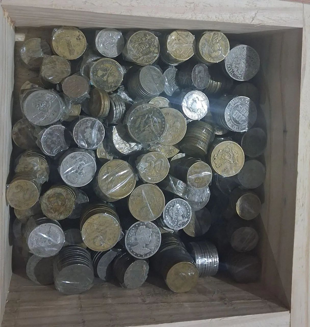 Lote com 1.350 Moedas Antigas