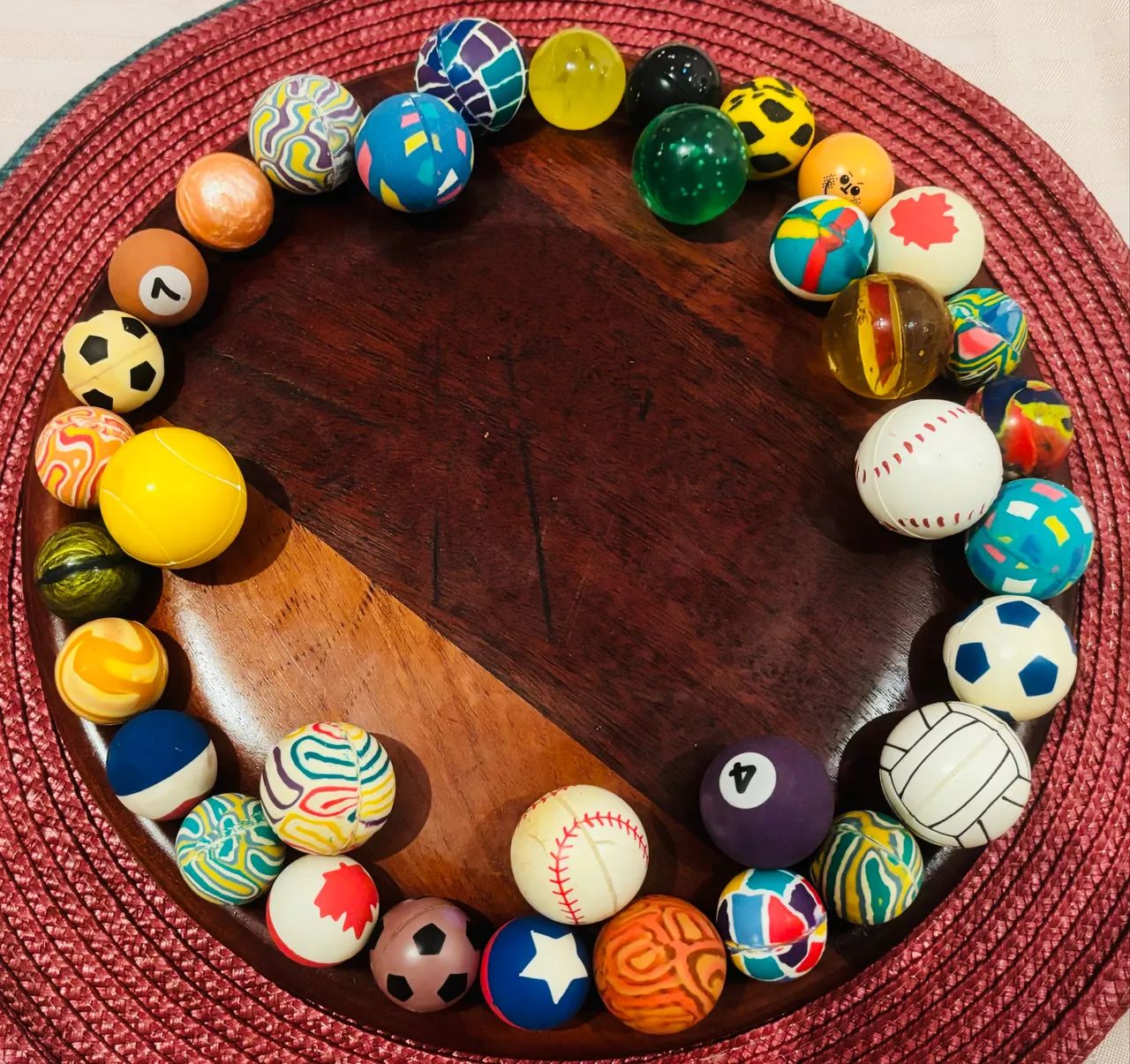 38 Bolinhas coloridas para brincar e/ou decorar!