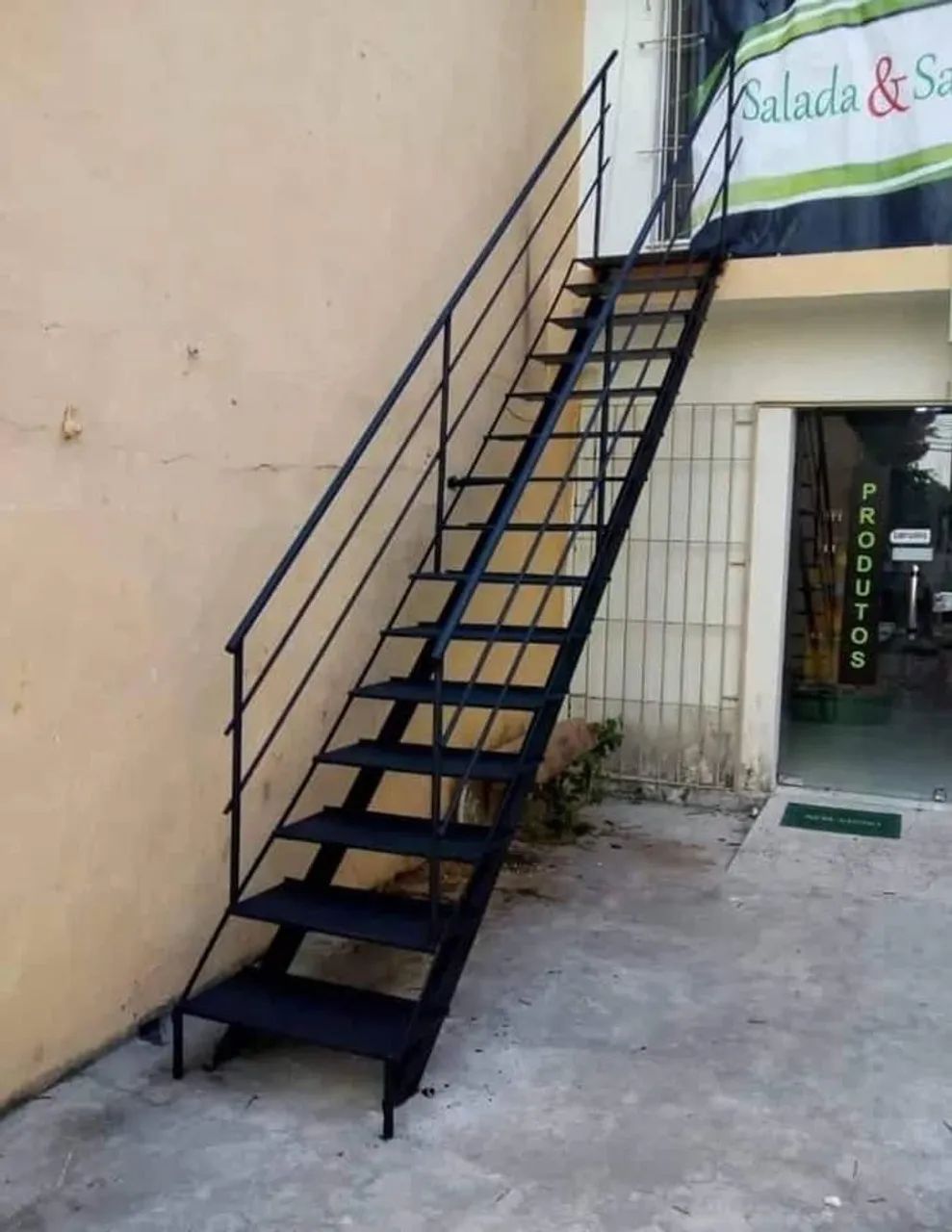 ESCADAS EM FERRO CARACOL E RETA PRONTA ENTREGA  - Foto 6