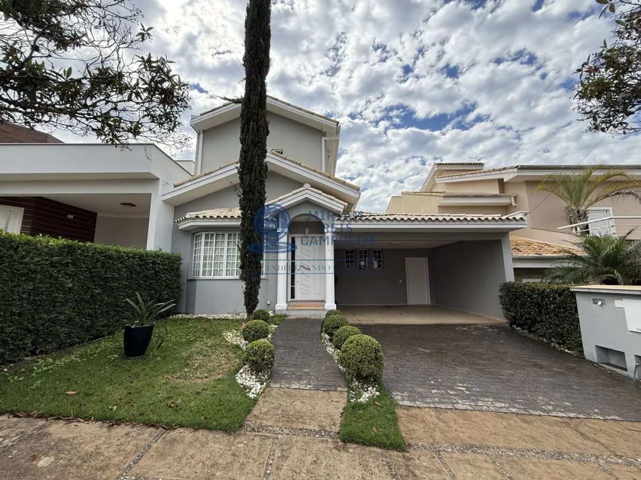 Casa mobiliada com 4 dormitórios e piscina villa dos Inglezes