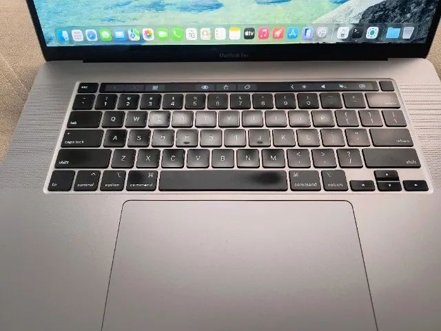 Macbook Pro 16 Core i9 16GB ram 1TB HD modelo A2141 - Foto 3