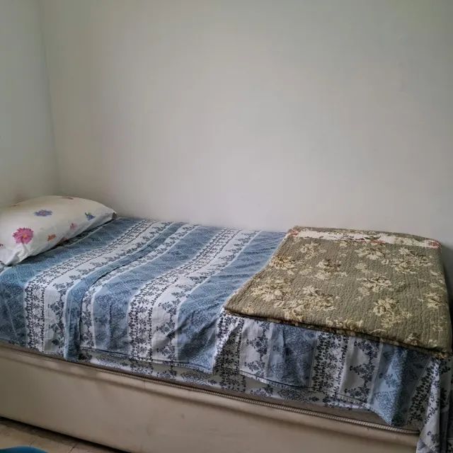 2 Camas de Solteiro com Baú - Foto 2
