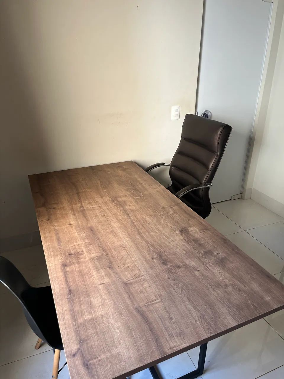 Mesa de escritório grande 