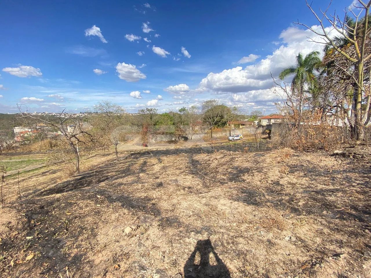 Lote à venda no bairro Belvedere com 408 m².