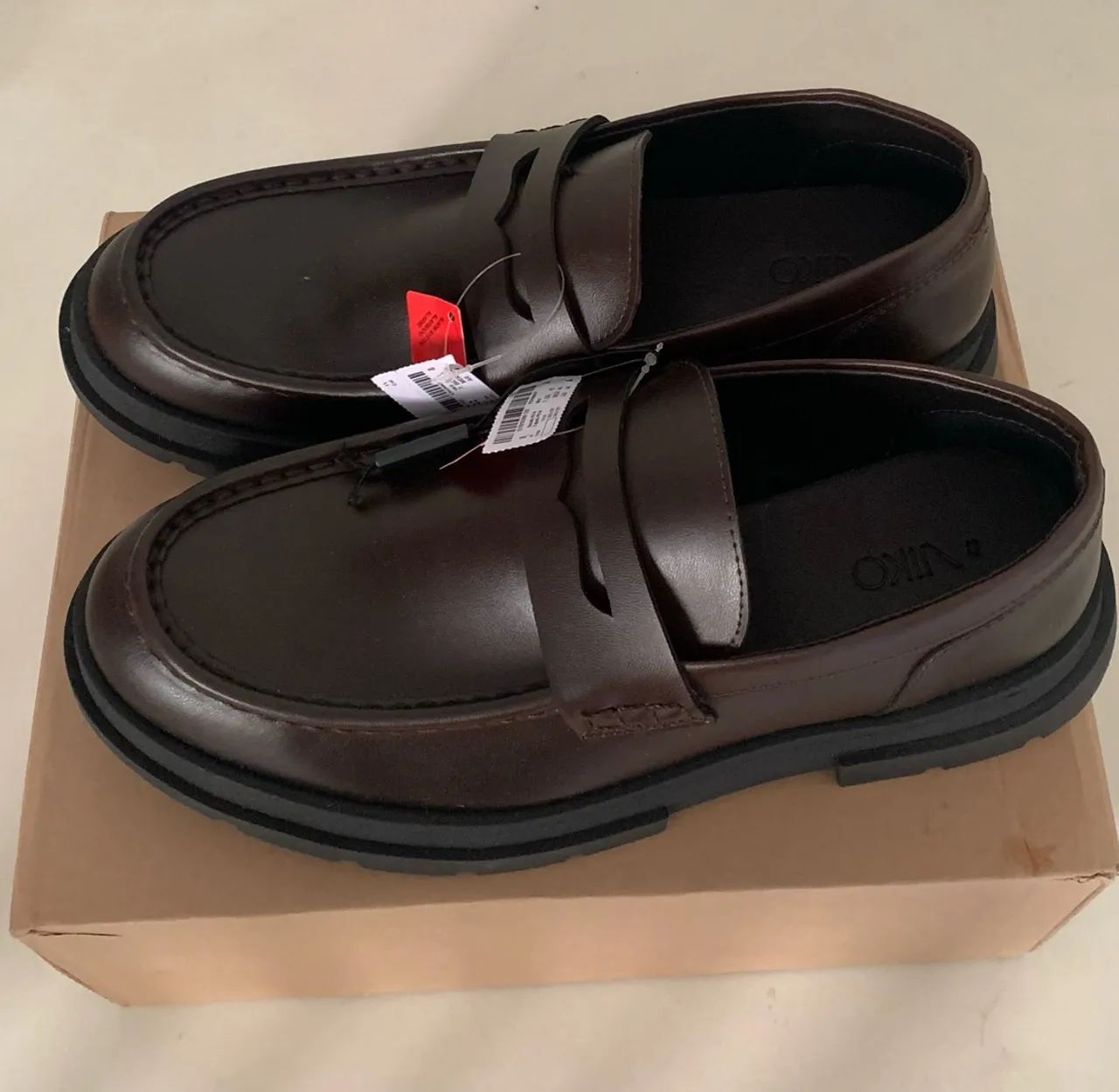 Sapato mocassim com sola tratorada  - Foto 2