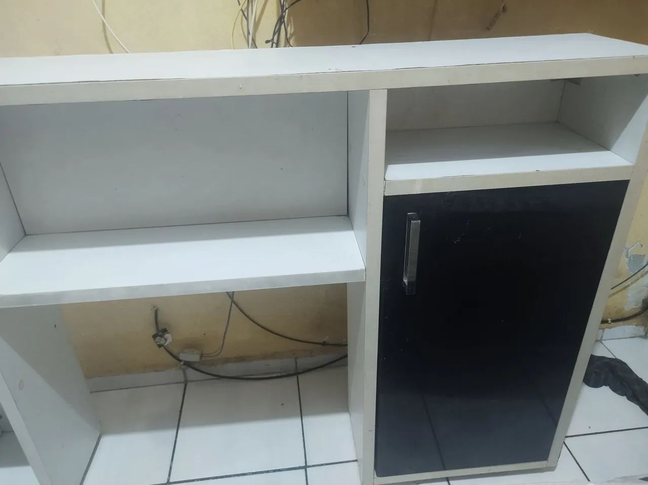 Rack para TV / Escrivaninha Multifuncional com Nichos e Armário - Foto 2