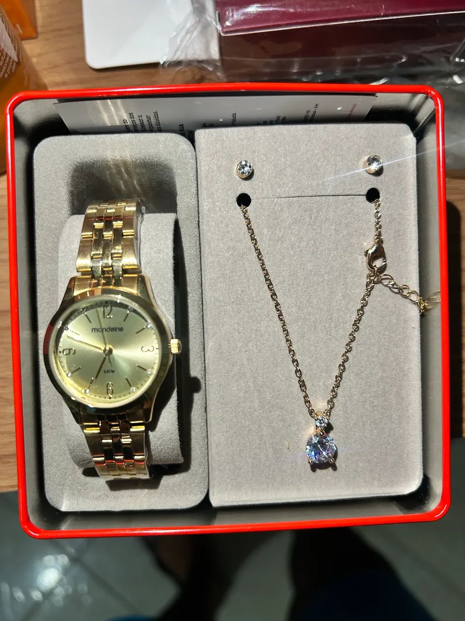 Kit relógio mondaine original sem marca de uso, junto com colar e brinco. - Foto 2